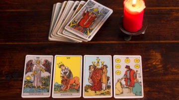 Tirage de Tarot. Marie Laetitia Weber consultante en développement personnel